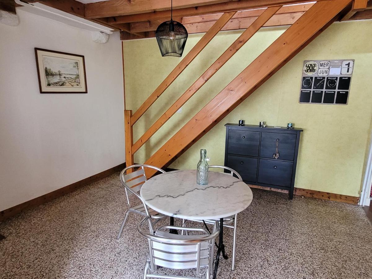 Gite De La Tour De Loire - 65 M2 Au Pied D'Une Tour De Gue Du 17Eme Siecle Mer 외부 사진