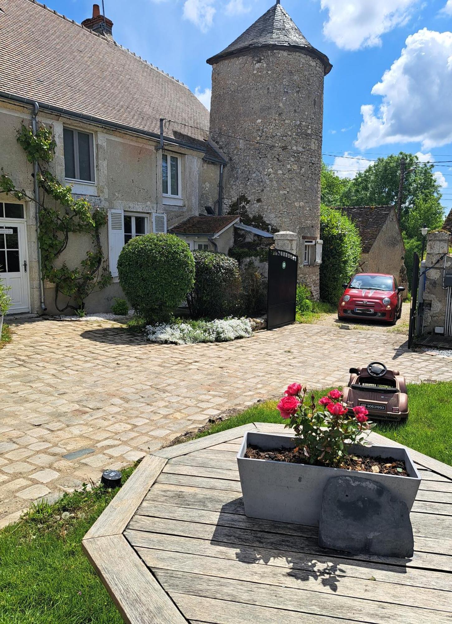Gite De La Tour De Loire - 65 M2 Au Pied D'Une Tour De Gue Du 17Eme Siecle Mer 외부 사진