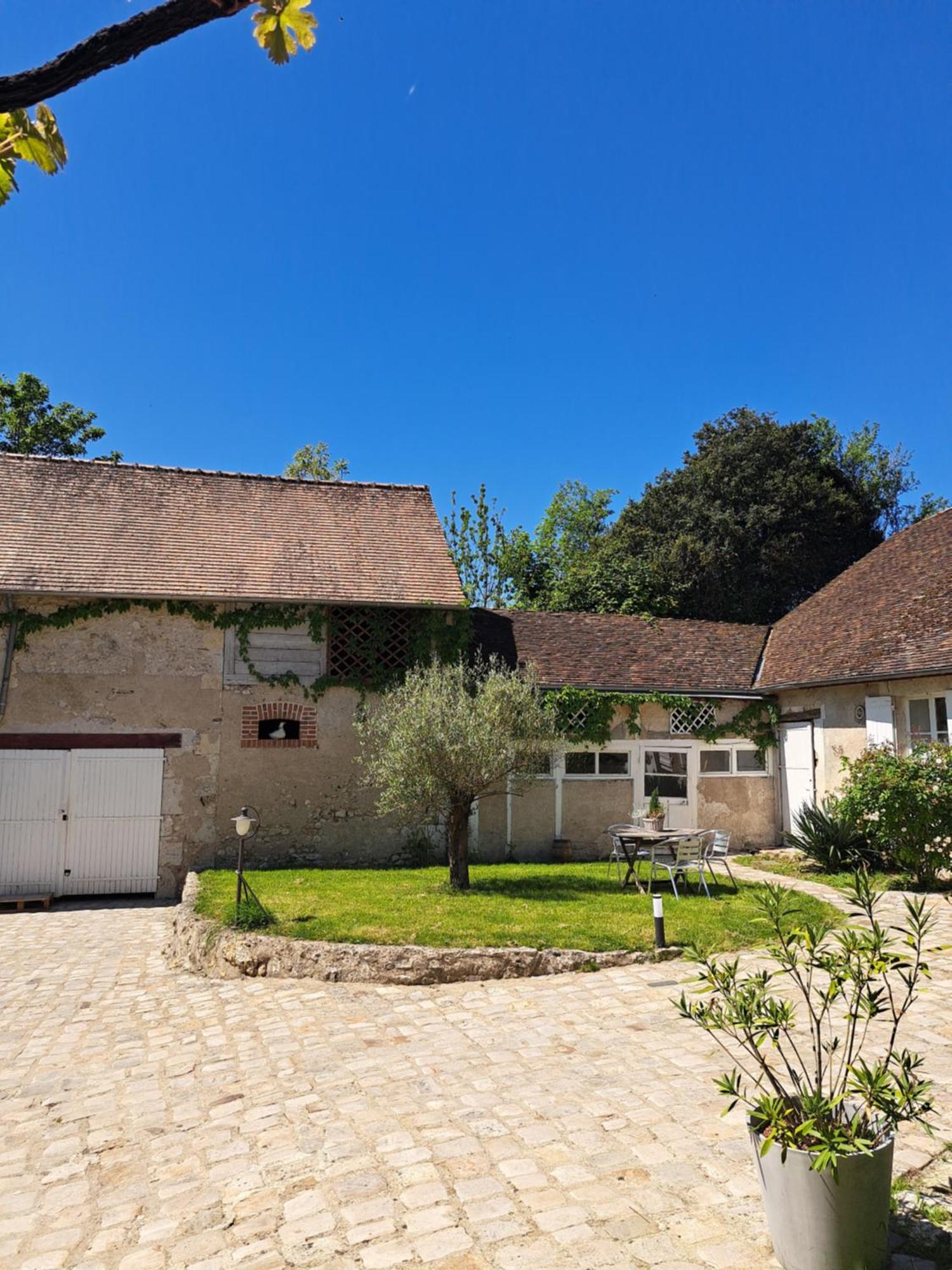 Gite De La Tour De Loire - 65 M2 Au Pied D'Une Tour De Gue Du 17Eme Siecle Mer 외부 사진
